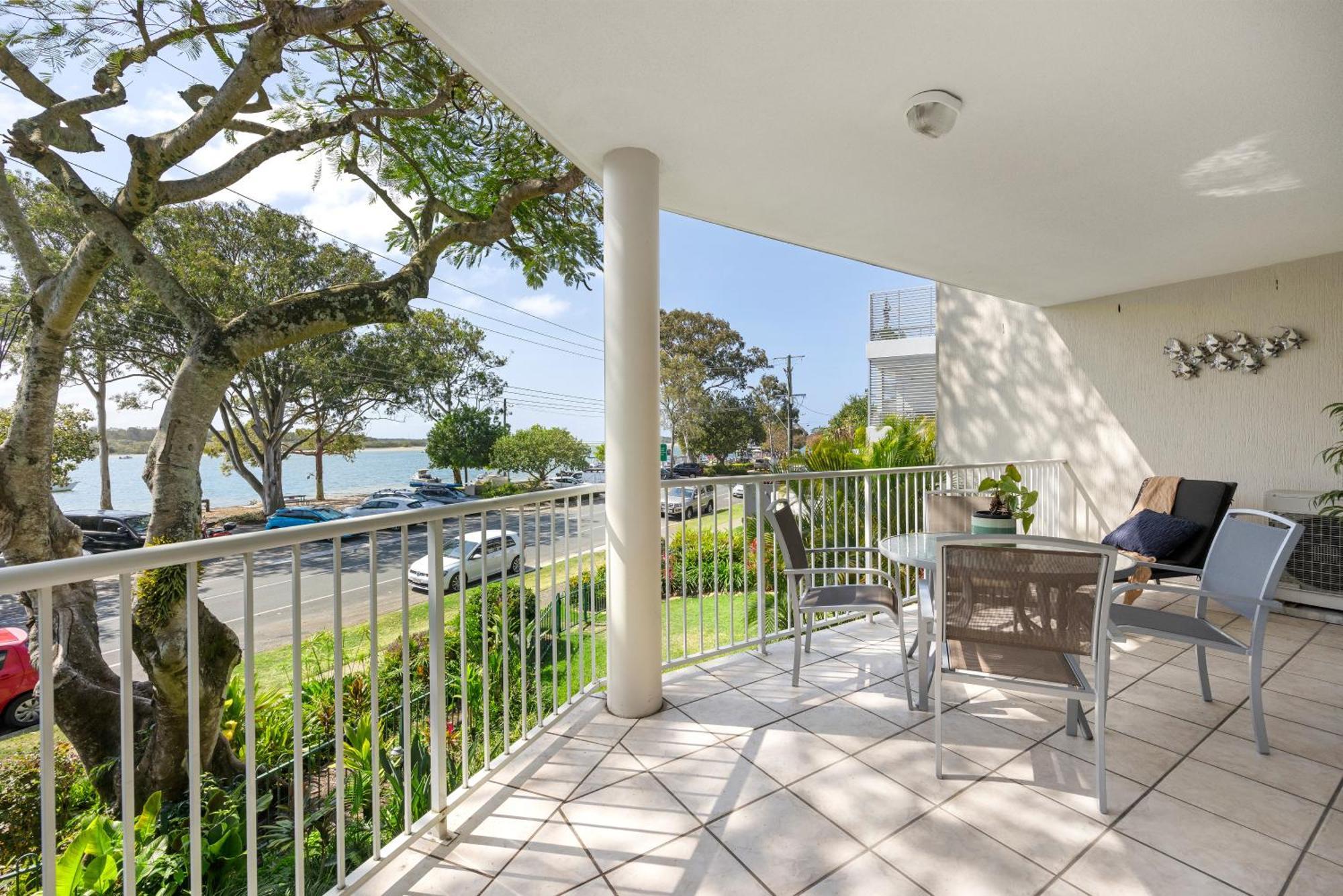 Noosa Outrigger Beach Resort Noosaville Exterior photo