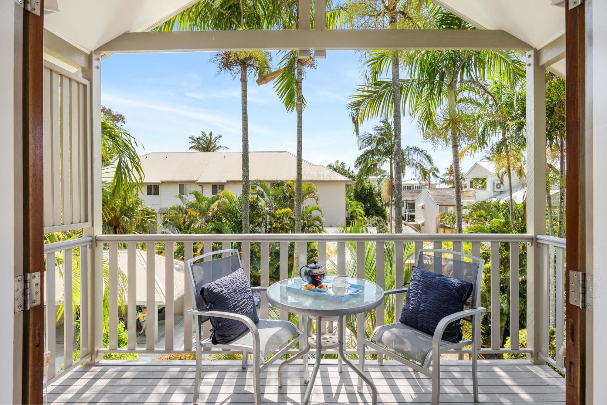 Noosa Outrigger Beach Resort Noosaville Exterior photo