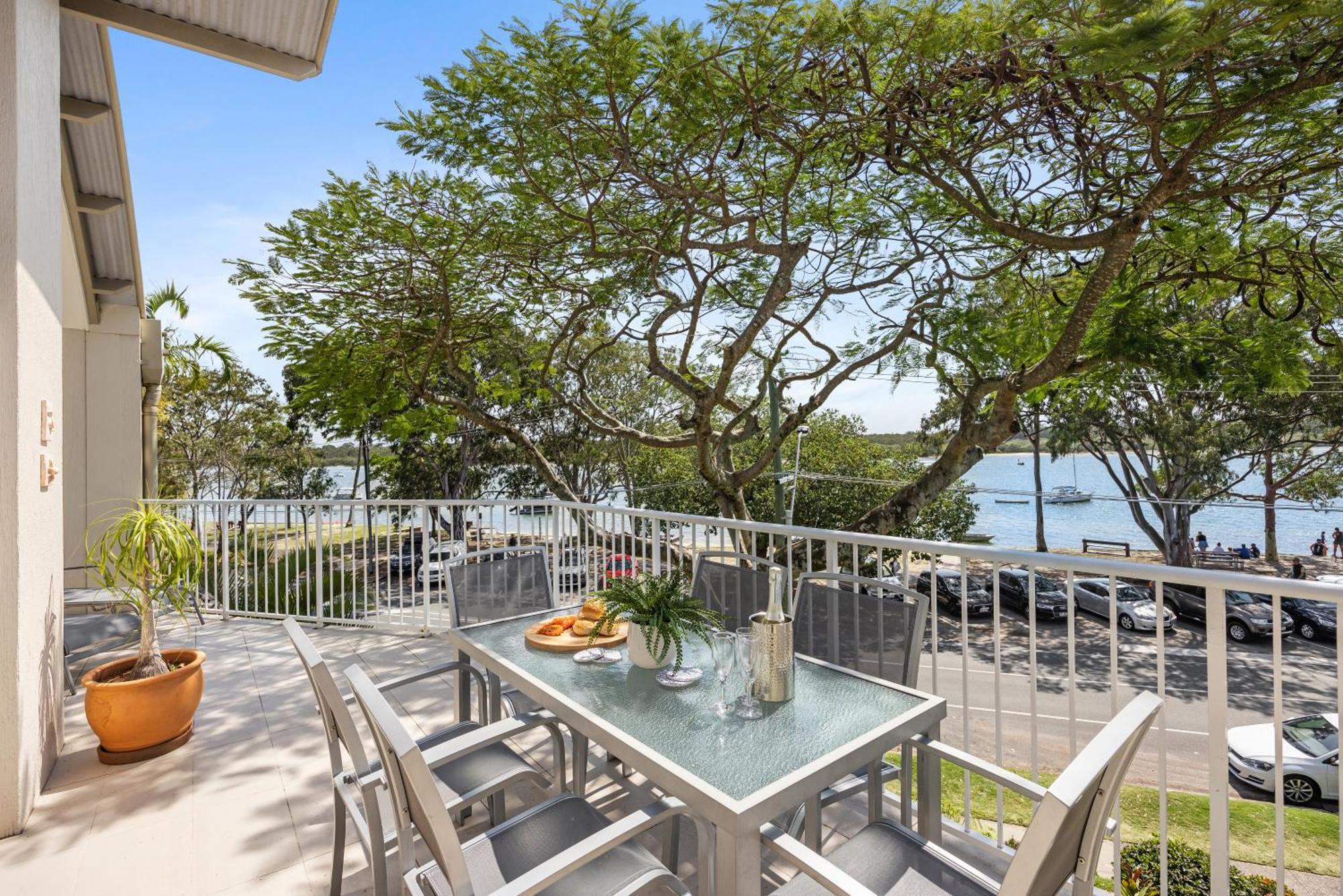 Noosa Outrigger Beach Resort Noosaville Exterior photo